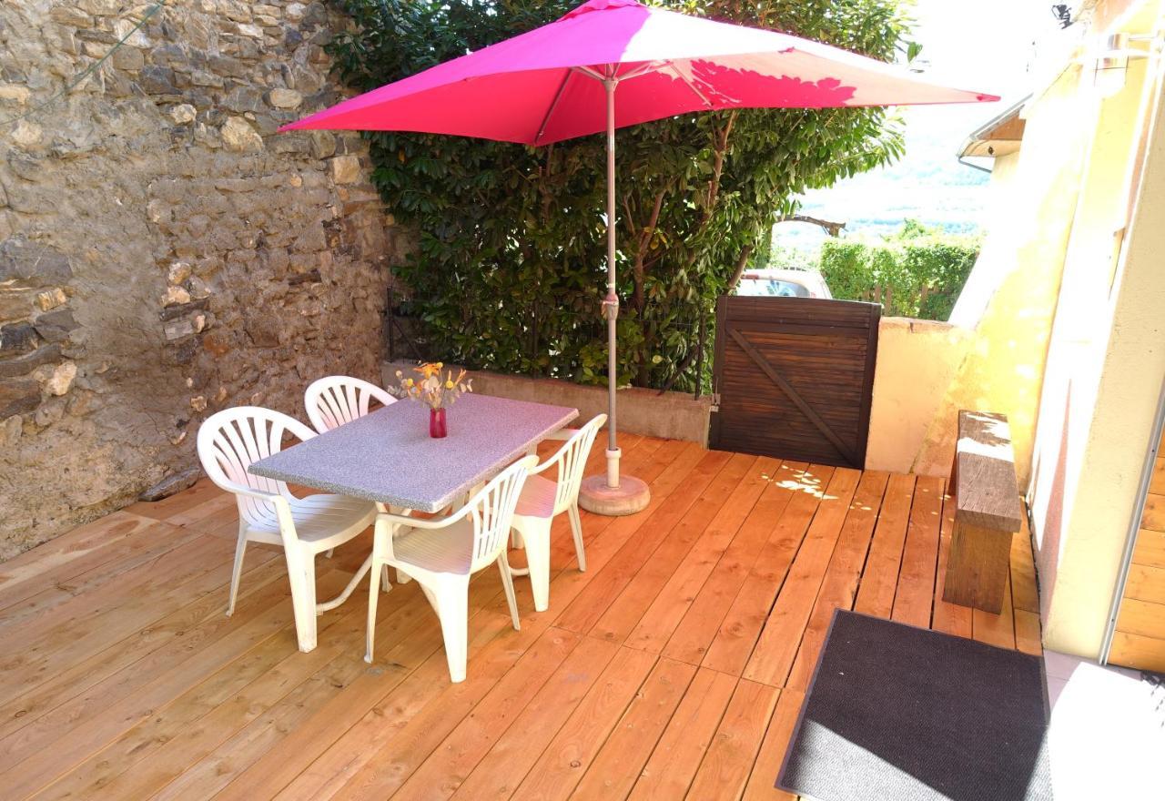 Appartement Spacieux Avec Terrasse Saint-André-dʼEmbrun Exteriör bild