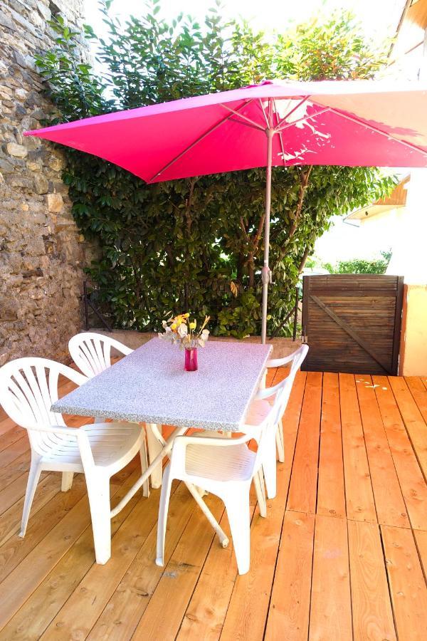 Appartement Spacieux Avec Terrasse Saint-André-dʼEmbrun Exteriör bild