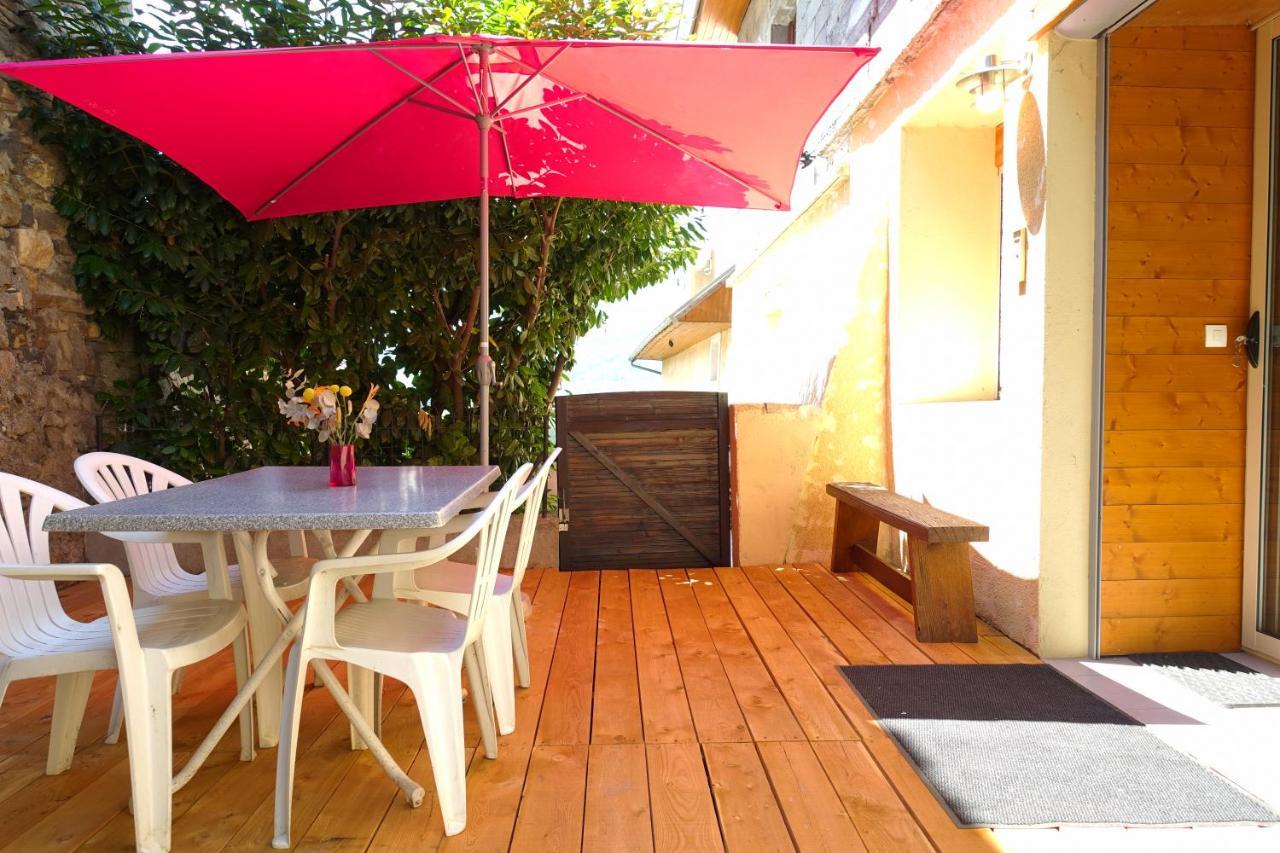 Appartement Spacieux Avec Terrasse Saint-André-dʼEmbrun Exteriör bild